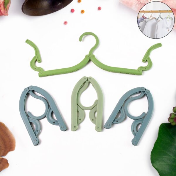 01_08b946f8-875b-4c8a-8143-098e6fb9030e.jpg Travel Hangers, Portable Folding Clothes Hangers (4 Pc / Big)