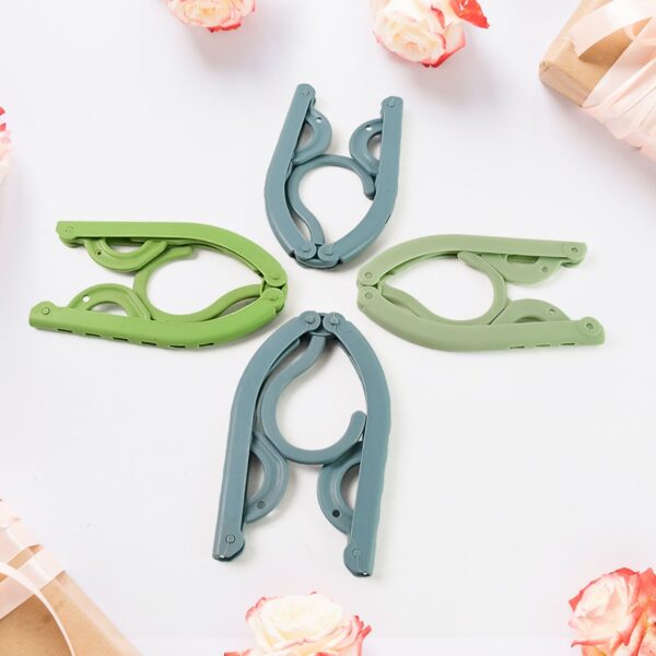 03_71bd66f2-1c60-4402-afe5-95425e163e7e.jpg Travel Hangers, Portable Folding Clothes Hangers (4 Pc / Big)