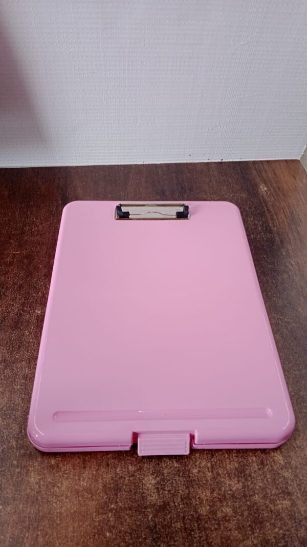 1fa704b3-3fd0-4cfd-acf5-e158aecef4b3.jpg A4 Size Hard Plastic Clipboard File Folder (1 Pc)