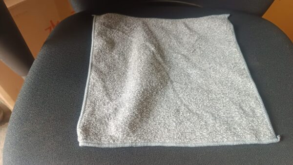 6c0d2ef5-6797-4e09-8104-131ddea310ad.jpg Heavy-Duty Multipurpose Microfiber Cleaning Cloth (1 Pc)